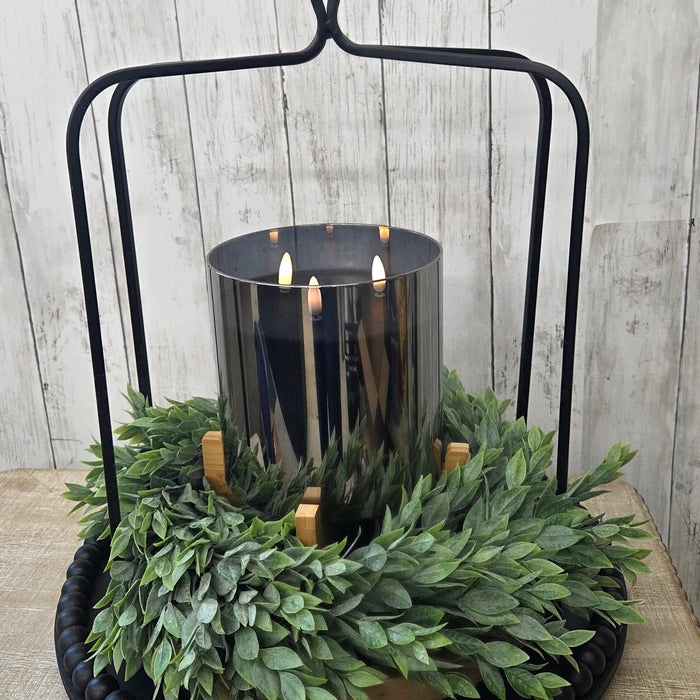 Easy Styling set with 3 wick candle and greenery