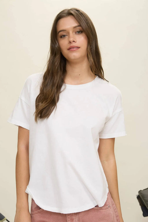 Women’s relaxed fit cotton tee U hem casual outfit