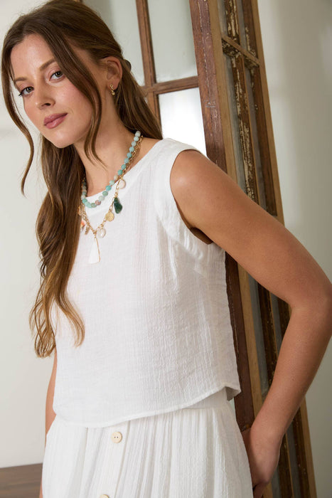 TEXTURED SLEEVELESS BACK BUTTON DETAIL TOP