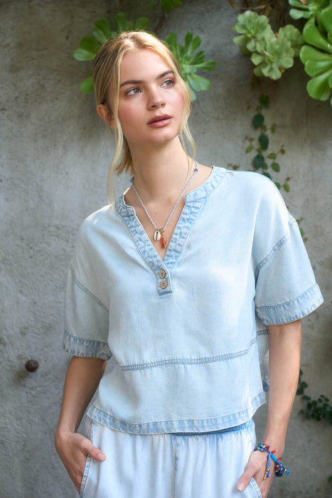 WASHED DENIM SPLIT NECK SHORT SLEEVE TOP