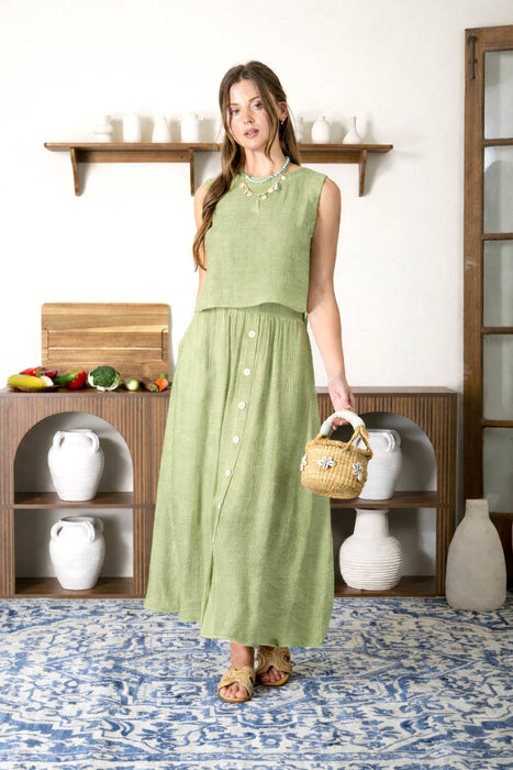 TEXTURED SLEEVELESS BACK BUTTON DETAIL TOP
