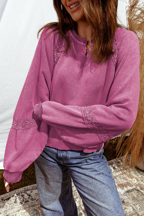 Feminine casual sweatshirt with vintage wash look for Autumn and Winter weather