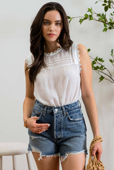 SLEEVELESS LACE EDGE WOVEN TOP: LIGHT FUCHSIA