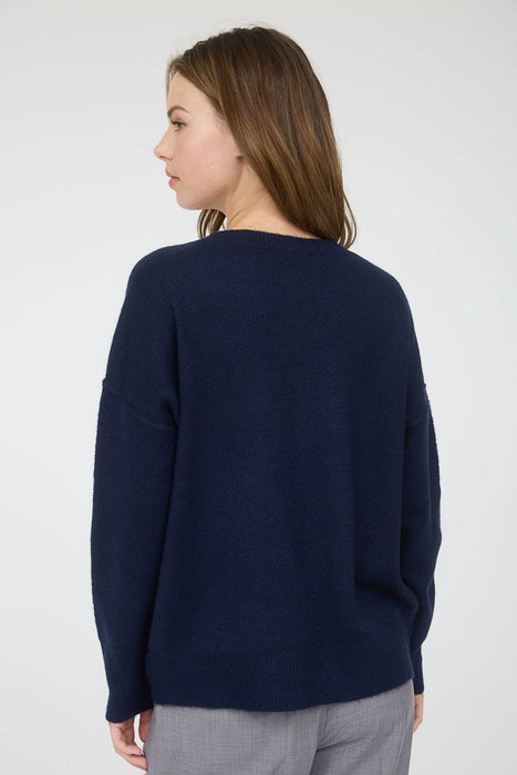 SOLID CREWNECK FRONT SEAM KNIT SWEATER: Sizes 1X–3X