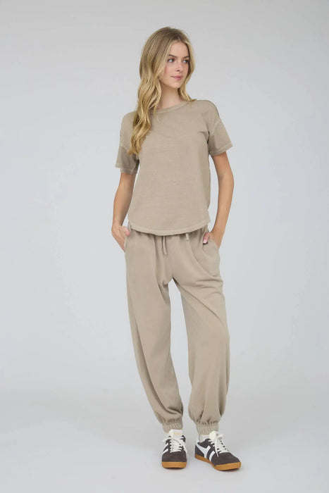 Simple round neck cotton tee raw edge detail fashion top
