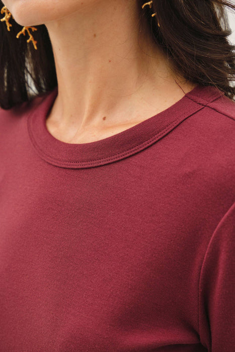 ROUND NECK LONG SLEEVE KNIT TOP