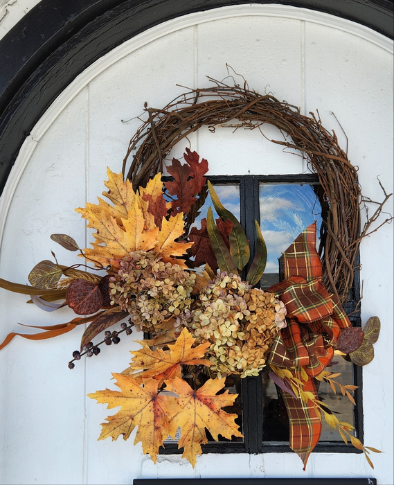 Fall Wreath – Handcrafted Autumn Home Decor