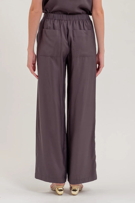 Comfortable Blu Pepper pants in charcoal color for everyday wear