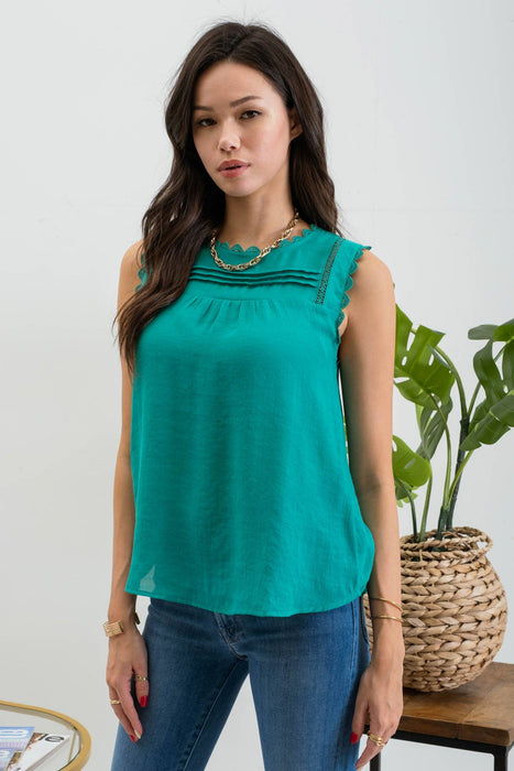 SLEEVELESS LACE EDGE WOVEN TOP: LIGHT FUCHSIA