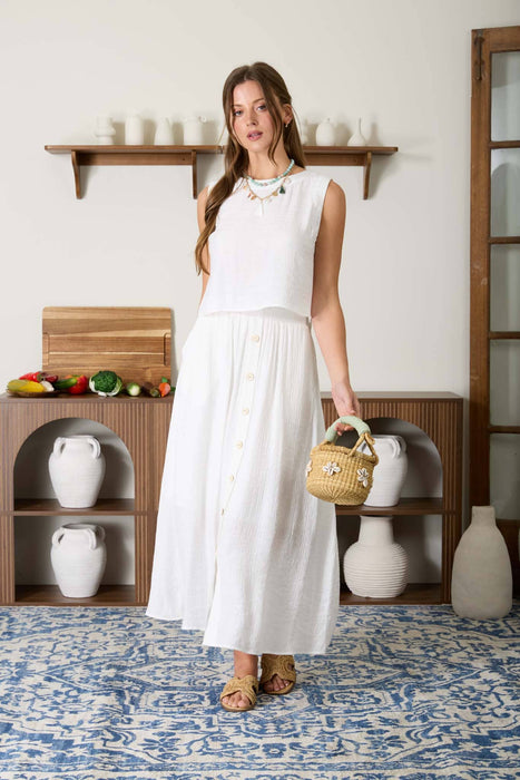 TEXTURED SLEEVELESS BACK BUTTON DETAIL TOP