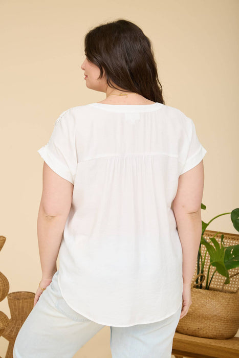 PLUS SIZE HALF BUTTON LACE TRIM SHORT SLEEVE TOP