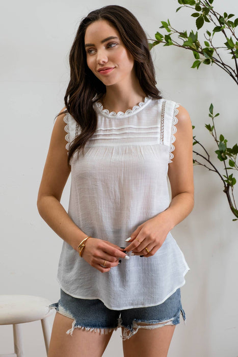 SLEEVELESS LACE EDGE WOVEN TOP: LIGHT FUCHSIA