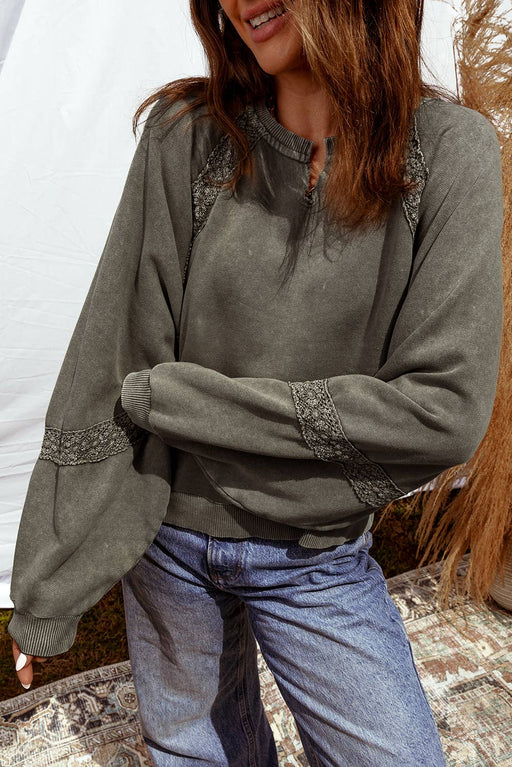 Relaxed fit sweatshirt with lace detail for Midwest fall style