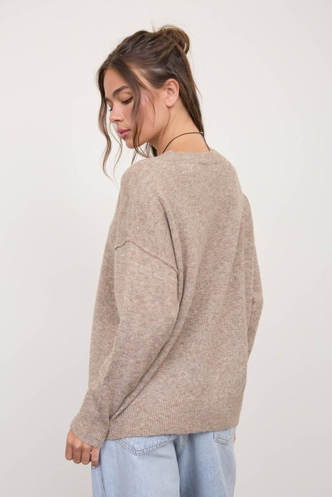 SOLID CREWNECK FRONT SEAM KNIT SWEATER