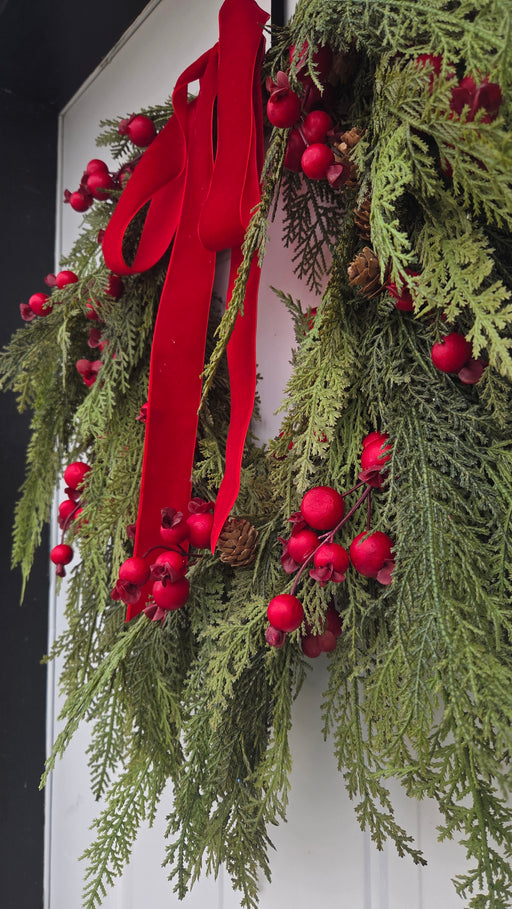 Farmhouse red velvet Christmas wreath – Heartland Store MN near Rochester MN